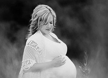 StandOut Photography | Lethbridge Maternity Photographer